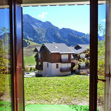 Mont Blanc Soleil E-2 Apartment